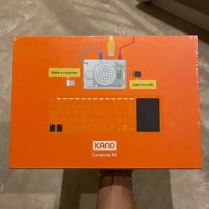 KANO Computer Kit - Make Your Own Computer - Learn to Code Model 1000G-02 - NEW